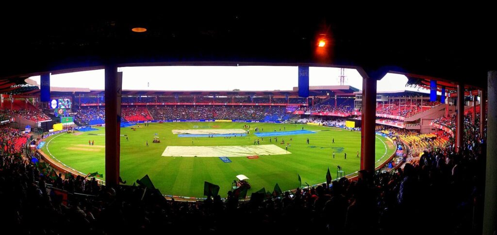 Chinnaswamy Stadium MI vs RCB