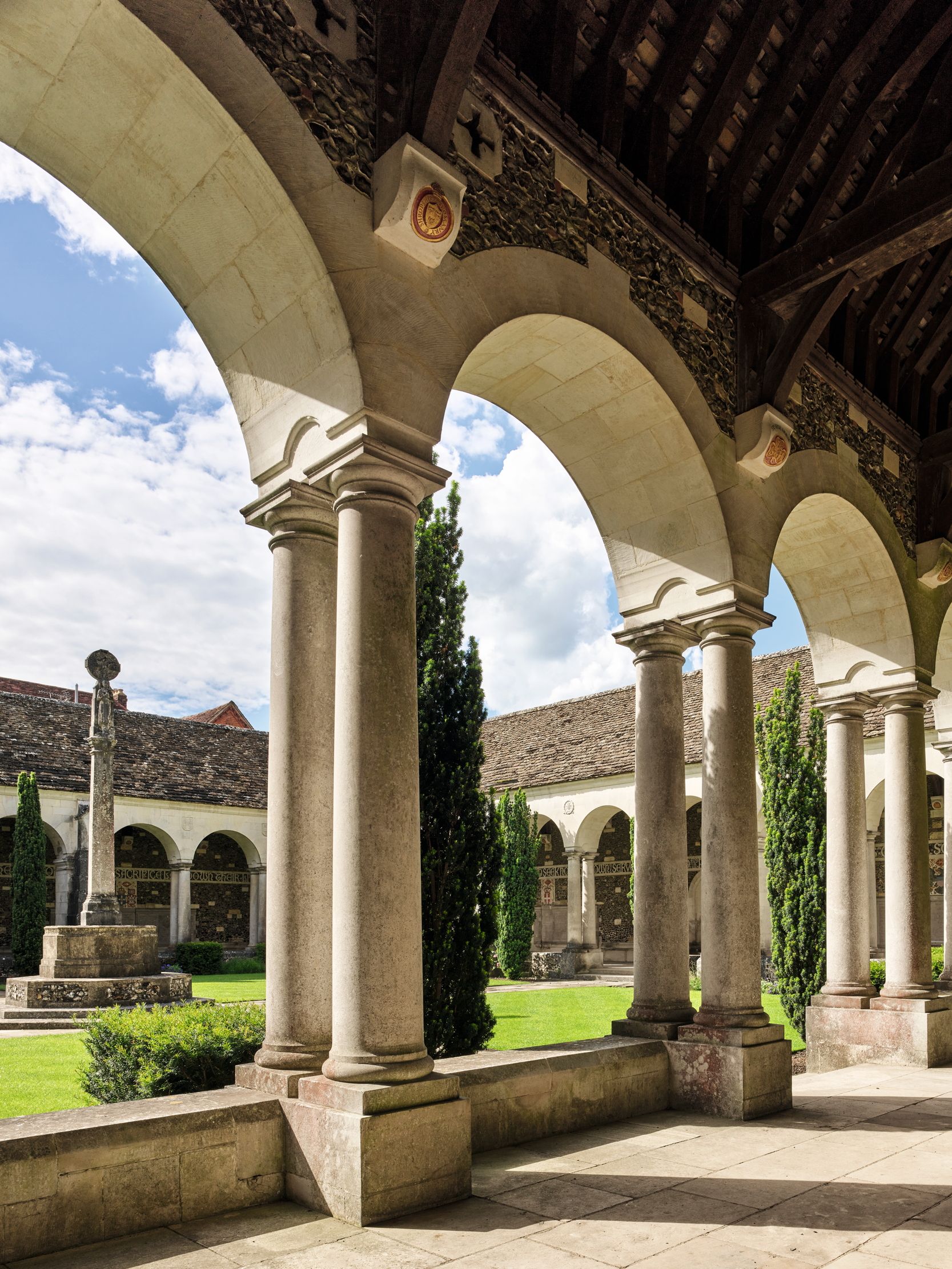 Wykehamist Influence in British Intelligence and Civil Service
